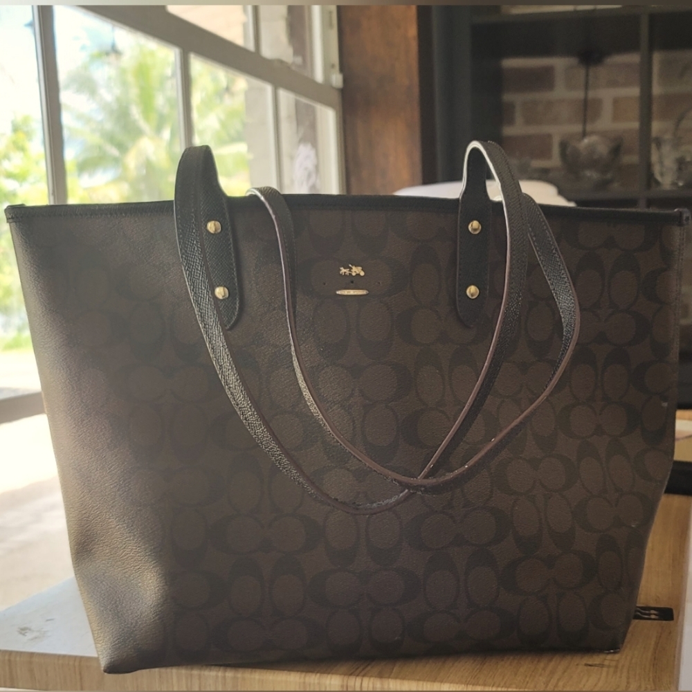 Coach Women's Reversible Large City Tote 12×12×6 Drop 11 inches